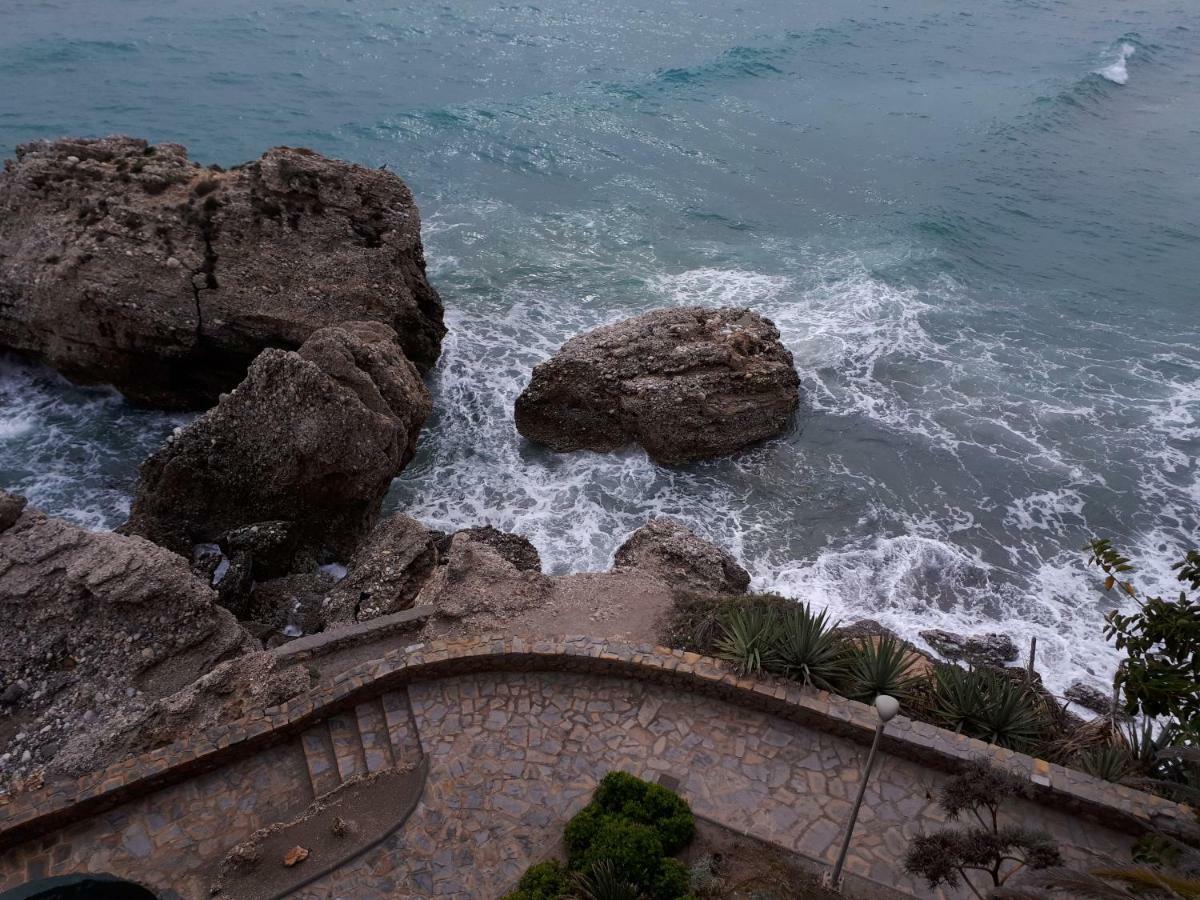 Calle Antonio Millon Nerja Exterior foto