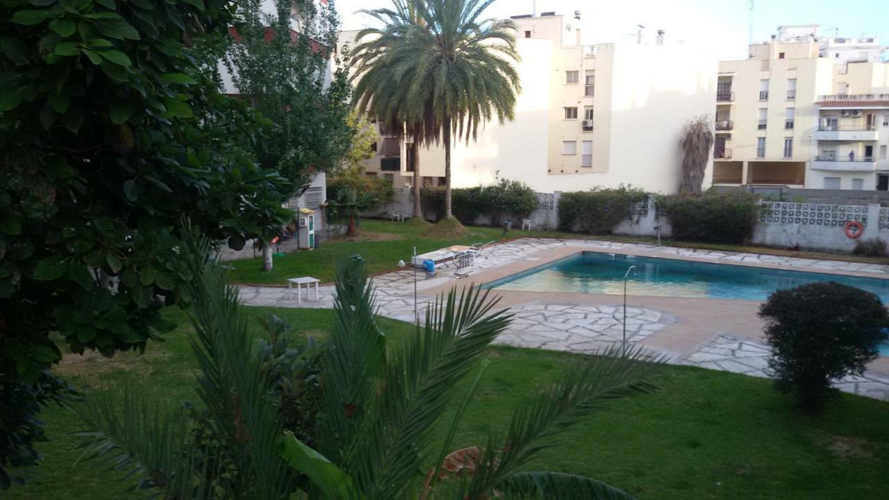 Calle Antonio Millon Nerja Exterior foto