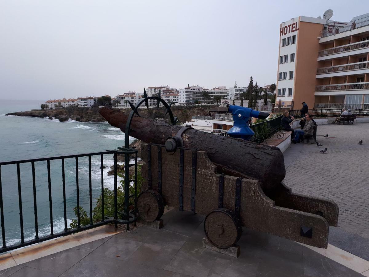 Calle Antonio Millon Nerja Exterior foto